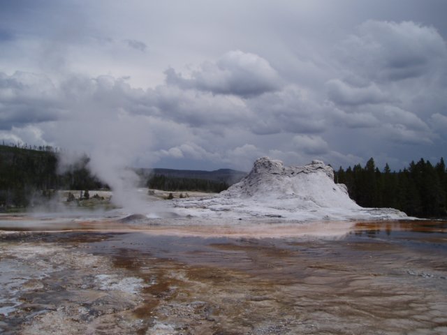 oneofthemanythermalareasinyellowstone.jpg