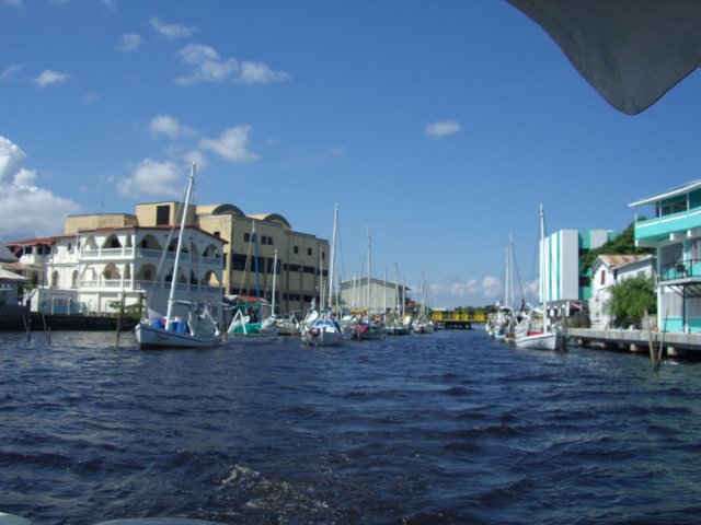 belizecitybyboatkindoflookslikeveniceinthispictureatleast.jpg