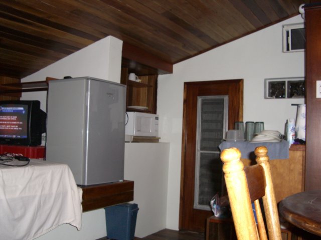 kitchenanddoortothethirdlevel.jpg